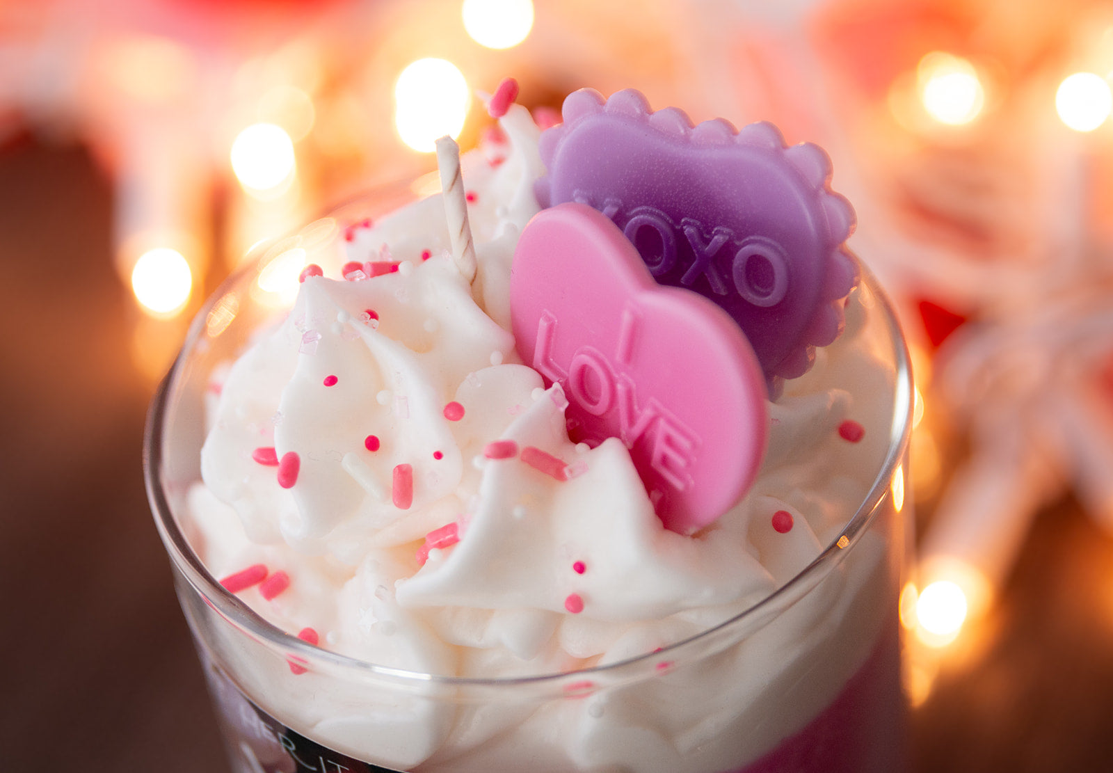Velvet Candy Hearts Scented Candle for a Sweet and Cozy Atmosphere