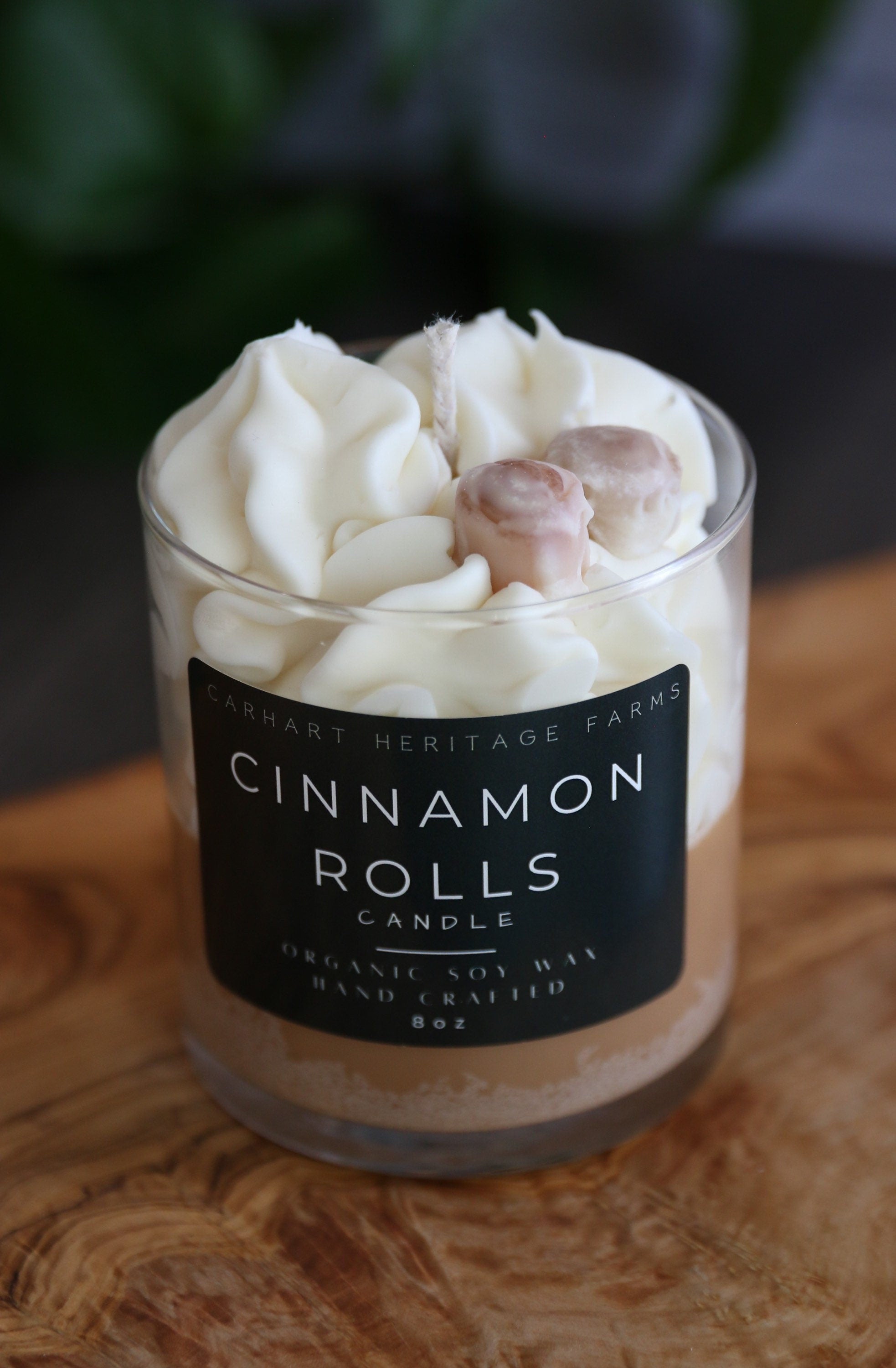 Cinnamon Scented Roll Candle - Sweet and Cozy Ambiance